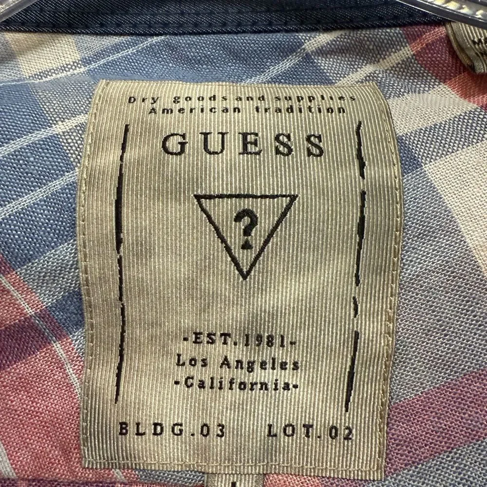Guess size L slim fit Plaid Button-Up Shirt in Pink and Blue